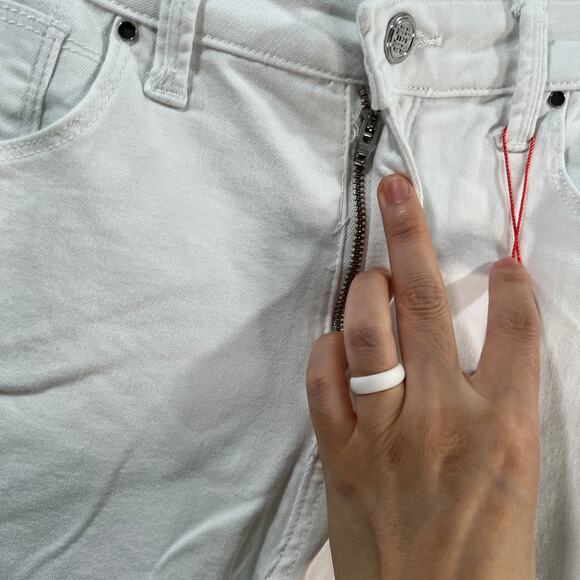 Laurie Felt Regular Daisy Floral Embroidered Ankle Jeans White, Reg 10 - Picture 12 of 14